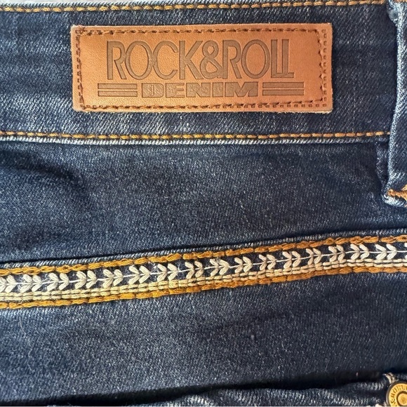 Rock&Roll Cowgirl Women's 30 X 28 Dk Blue Fading Bootcut Low Rise Denim Jeans - Picture 6 of 12